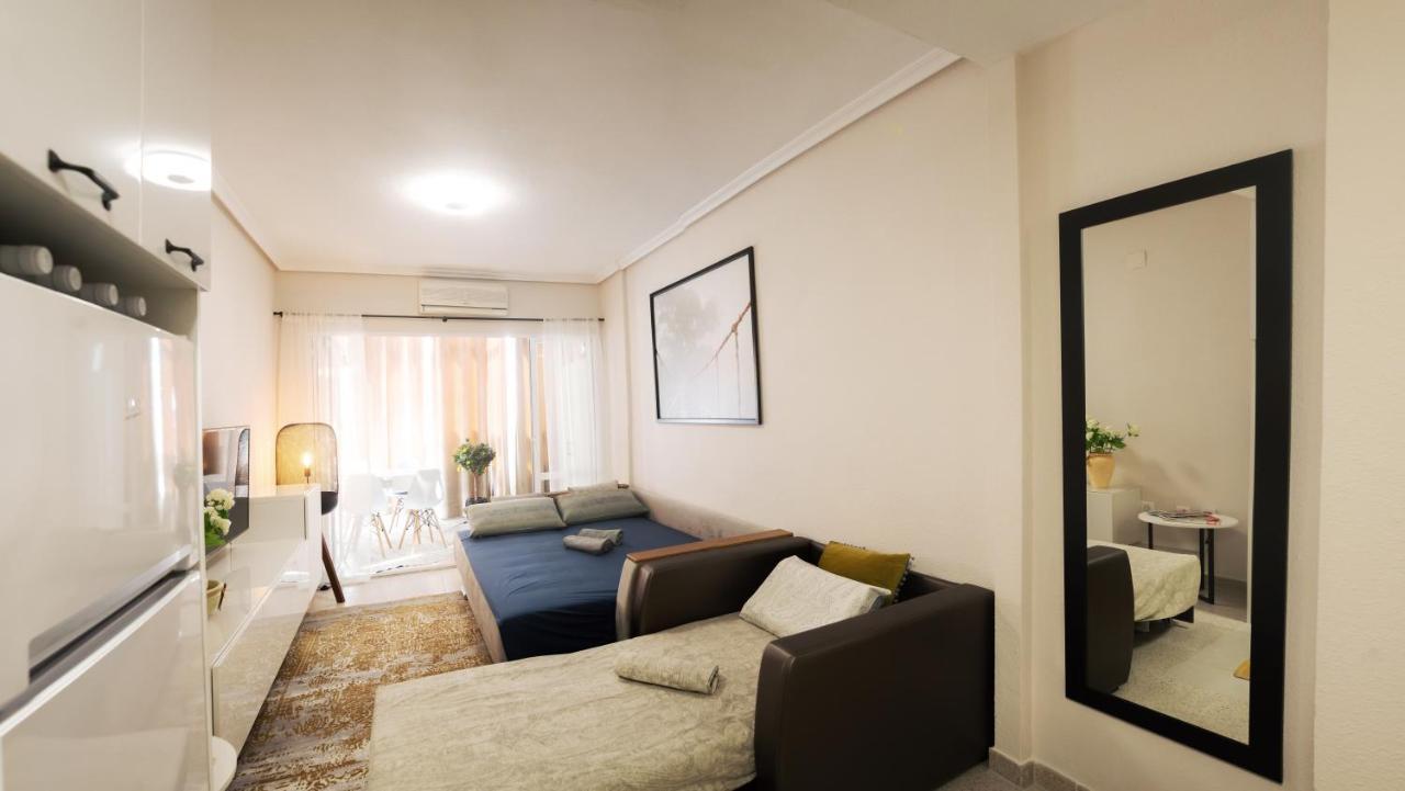 Holiday Studio Jardin Playa تورّيفيِخا المظهر الخارجي الصورة